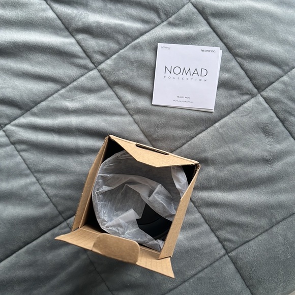 Nespresso Nomad travel mug- Lavender - Picture 2 of 3